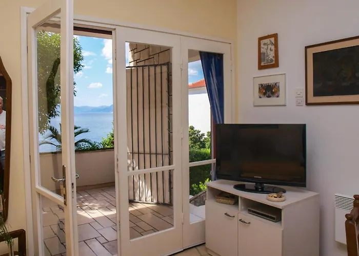 Beachfront With Big Terrace And Garden Lejlighed