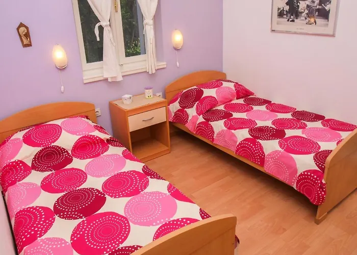 Lejlighed Beachfront With Big Terrace And Garden