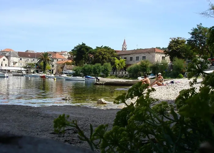 Beachfront With Big Terrace And Garden Postira