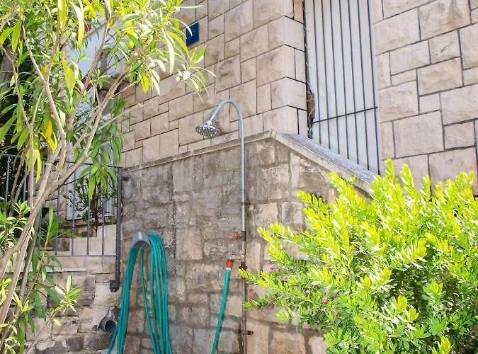 Beachfront With Big Terrace And Garden Postira