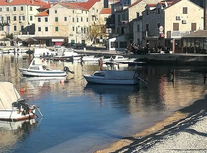Lejlighed Beachfront With Big Terrace And Garden