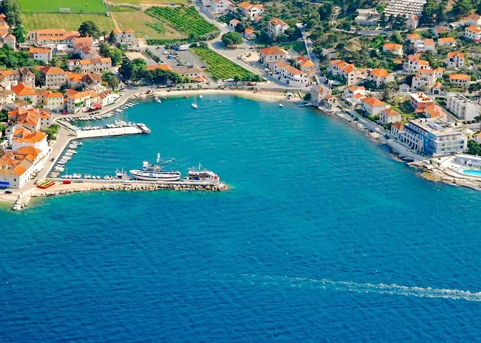 Beachfront With Big Terrace And Garden