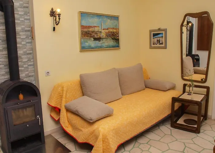 Beachfront With Big Terrace And Garden Lejlighed