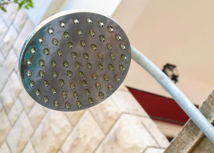 Beachfront With Big Terrace And Garden Lejlighed Postira